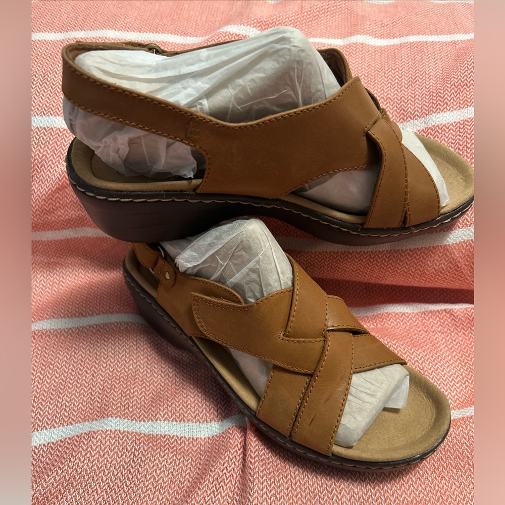 CLARKS Merliah Echo Women's Size 7M Wedge Sandals Leather